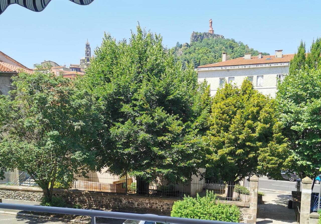 Chambre Privee Dans Appart Partage, Centre Ville, Avec Vue Sur Les Monuments Le Puy-en-Velay Экстерьер фото